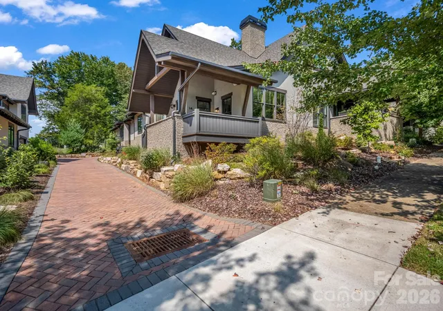 Photo 3 of Townhouse for sale at 14 Keats Rd, Black Mountain, NC 28711 | MLS# 4422748 | Listing updated on 2026-09-26