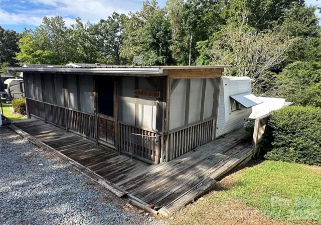 Photo 3 of Single family home for sale at 114 Pine St, New London, NC 28127 | MLS# 4422754 | Listing updated on 2026-09-21
