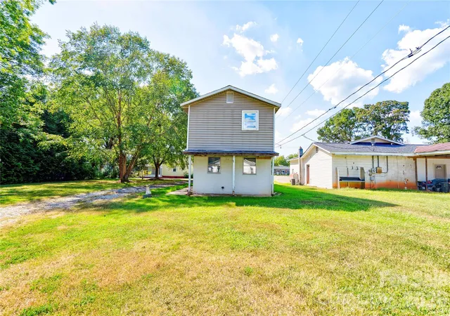 Photo 2 of Single family home for sale at 4538 Fallston Rd, Shelby, NC 28150 | MLS# 4422755 | Listing updated on 2026-09-15