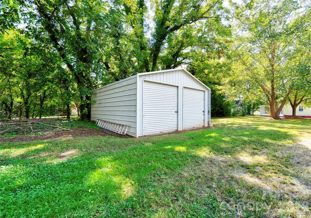 Photo 3 of Single family home for sale at 4538 Fallston Rd, Shelby, NC 28150 | MLS# 4422755 | Listing updated on 2026-09-15