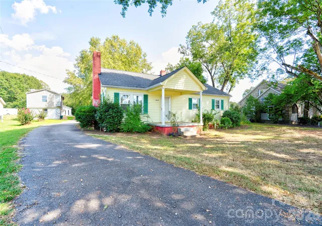 Photo 4 of Single family home for sale at 4538 Fallston Rd, Shelby, NC 28150 | MLS# 4422755 | Listing updated on 2026-09-15