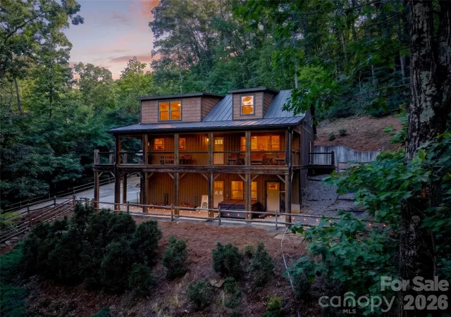 Photo 1 of Single family home for sale at 3050 Green River Cvs Rd, Saluda, NC 28773 | MLS# 4422760 | Listing updated on 2026-09-19