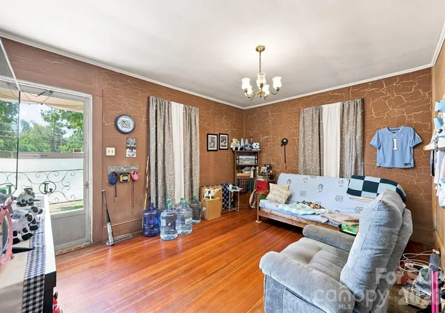 Photo 4 of Single family home for sale at 512 W Bank St, Salisbury, NC 28146 | MLS# 4422769 | Listing updated on 2026-09-13