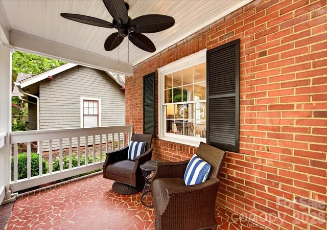Photo 3 of Single family home for sale at 2121 Charlotte Dr, Charlotte, NC 28203 | MLS# 4422777 | Listing updated on 2026-09-22