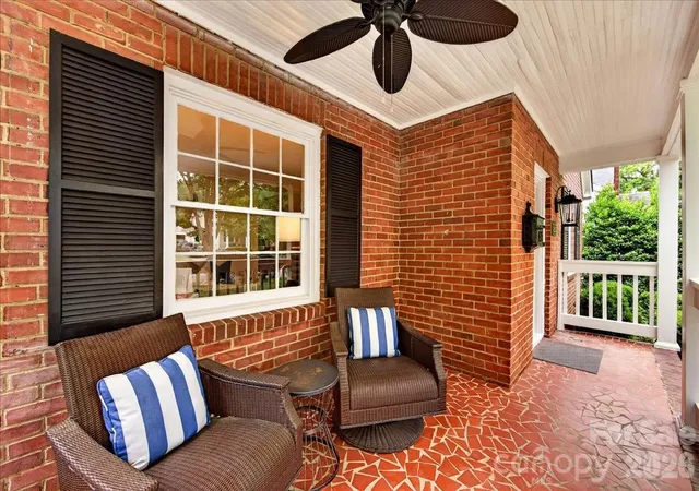 Photo 4 of Single family home for sale at 2121 Charlotte Dr, Charlotte, NC 28203 | MLS# 4422777 | Listing updated on 2026-09-22