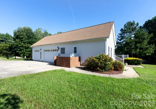 Photo 3 of Single family home for sale at 2818 Baird Rd #7, Clover, SC 29710 | MLS# 4422779 | Listing updated on 2026-10-02