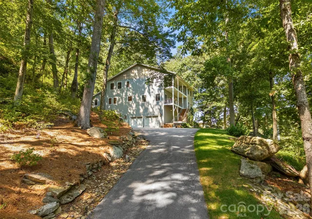 Photo 1 of Single family home for sale at 349 View Rock Ln, Hendersonville, NC 28791 | MLS# 4422786 | Listing updated on 2026-10-15