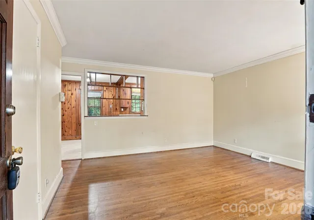 Photo 3 of Single family home for sale at 1518 Keeling Pl, Charlotte, NC 28210 | MLS# 4422796 | Listing updated on 2026-10-07