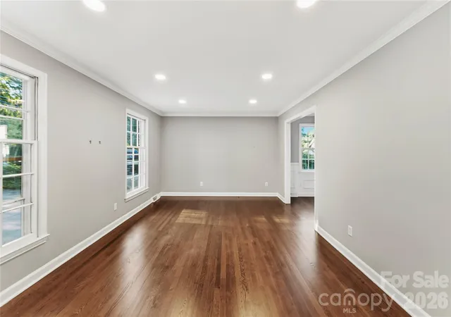 Photo 3 of Single family home for sale at 5726 Sharon Rd, Charlotte, NC 28210 | MLS# 4422801 | Listing updated on 2026-10-29