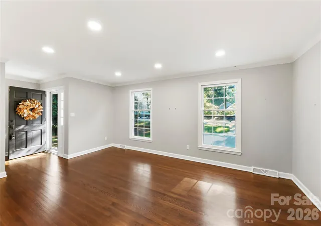 Photo 4 of Single family home for sale at 5726 Sharon Rd, Charlotte, NC 28210 | MLS# 4422801 | Listing updated on 2026-10-29