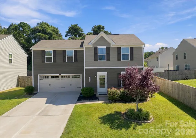 Photo 1 of Single family home for sale at 2438 Thorn Spring Ln Se, Concord, NC 28025 | MLS# 4422802 | Listing updated on 2026-09-21