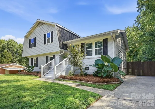 Photo 3 of Single family home for sale at 4400 Strangford Ave, Charlotte, NC 28215 | MLS# 4422804 | Listing updated on 2026-09-22