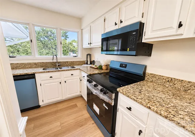 Photo 3 of Condo for sale at 222 Queens Rd #66, Charlotte, NC 28204 | MLS# 4422813 | Listing updated on 2026-09-25