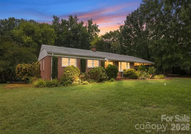 Photo 1 of Single family home for sale at 561 Forest Way Dr, Fort Mill, SC 29715 | MLS# 4422815 | Listing updated on 2026-10-29