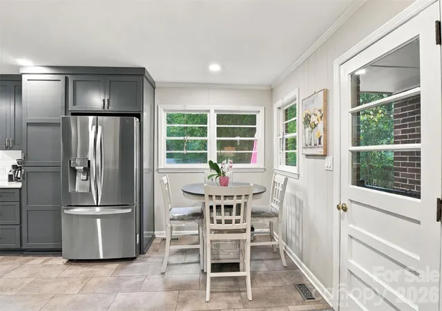 Photo 4 of Single family home for sale at 561 Forest Way Dr, Fort Mill, SC 29715 | MLS# 4422815 | Listing updated on 2026-09-27