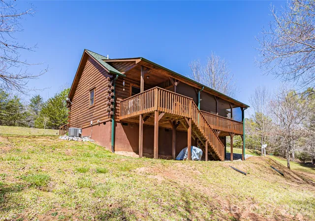 Photo 3 of Single family home for sale at 201 Whitestone Cir, Union Mills, NC 28167 | MLS# 4422819 | Listing updated on 2026-09-15