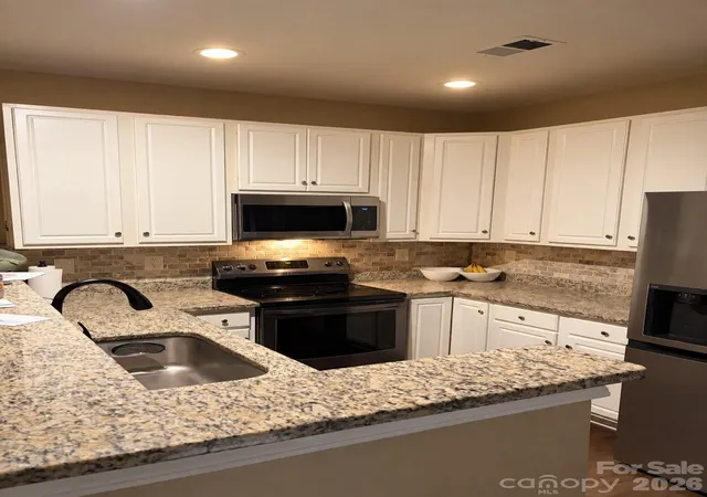 Photo 4 of Sale Pending at 493 Delta Dr, Fort Mill, SC 29715 | MLS# 4422820 | Listing updated on 2026-10-09