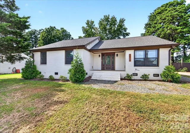 Single family home for sale at 2519 Matthews Mint Hl Rd, Matthews, NC 28105 | MLS# 4422836