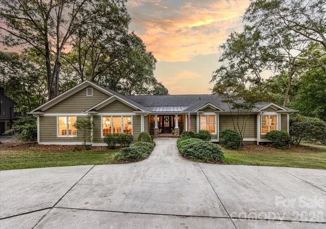 Photo 1 of Single family home for sale at 5400 Mcalpine Farm Rd, Charlotte, NC 28226 | MLS# 4422846 | Listing updated on 2026-09-15
