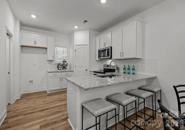 Photo 4 of Townhouse for sale at 3216 Butler Hl Dr #29, Matthews, NC 28105 | MLS# 4422851 | Listing updated on 2026-09-13