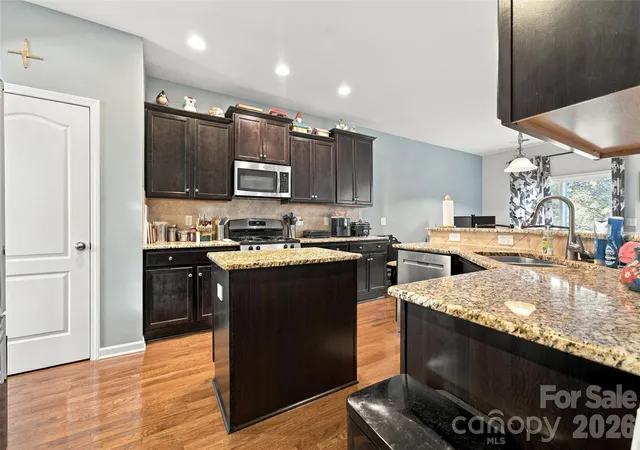 Photo 2 of Single family home for sale at 2440 Flintshire Ln, Gastonia, NC 28056 | MLS# 4422852 | Listing updated on 2026-10-04