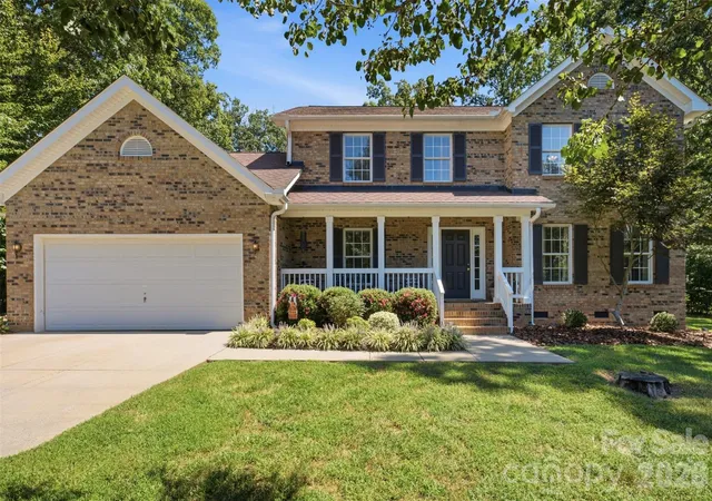 Photo 1 of Single family home for sale at 168 Forest Crk Dr, Statesville, NC 28625 | MLS# 4422853 | Listing updated on 2026-09-17