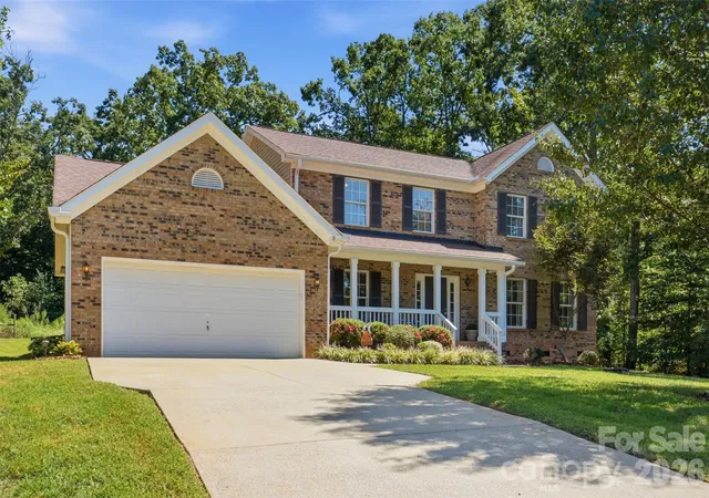 Photo 2 of Single family home for sale at 168 Forest Crk Dr, Statesville, NC 28625 | MLS# 4422853 | Listing updated on 2026-09-17