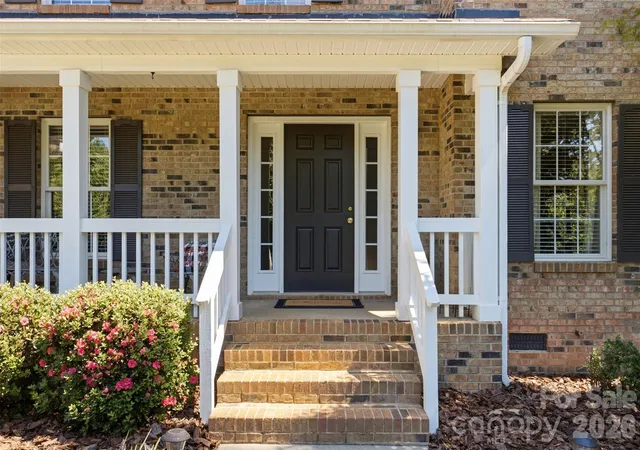 Photo 4 of Single family home for sale at 168 Forest Crk Dr, Statesville, NC 28625 | MLS# 4422853 | Listing updated on 2026-09-17