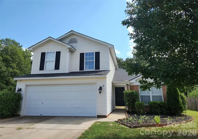 Photo 1 of Single family home for sale at 8103 Lamplighter Pl, Charlotte, NC 28217 | MLS# 4422858 | Listing updated on 2026-09-22