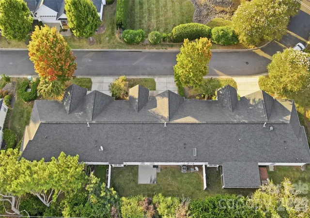 Photo 3 of Townhouse for sale at 9218 Duckhorn Dr, Charlotte, NC 28277 | MLS# 4422862 | Listing updated on 2026-09-30