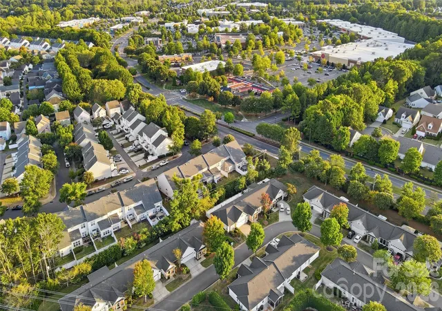 Photo 4 of Townhouse for sale at 9218 Duckhorn Dr, Charlotte, NC 28277 | MLS# 4422862 | Listing updated on 2026-09-30