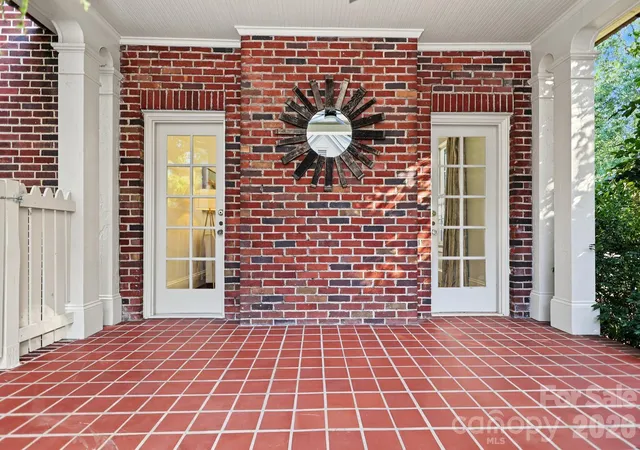 Photo 4 of Single family home for sale at 723 Berkeley Ave, Charlotte, NC 28203 | MLS# 4422867 | Listing updated on 2026-09-21