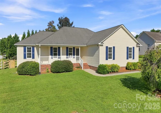 Photo 1 of Single family home for sale at 3707 Fieldhaven Ct, Maiden, NC 28650 | MLS# 4422870 | Listing updated on 2026-09-14