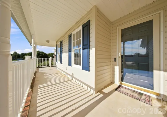 Photo 4 of Single family home for sale at 3707 Fieldhaven Ct, Maiden, NC 28650 | MLS# 4422870 | Listing updated on 2026-10-16