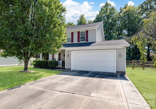 Single family home for sale at 9115 Swallow Tail Ln, Charlotte, NC 28269 | MLS# 4422878