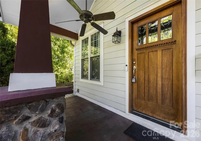 Photo 1 of Single family home for sale at 1623 S Mint St, Charlotte, NC 28203 | MLS# 4422880 | Listing updated on 2026-10-24