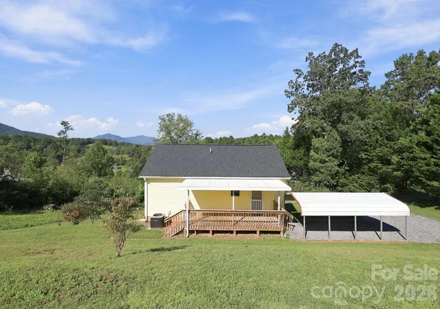 Photo 3 of Single family home for sale at 117 Ho Hum Way, Leicester, NC 28748 | MLS# 4422890 | Listing updated on 2026-09-17