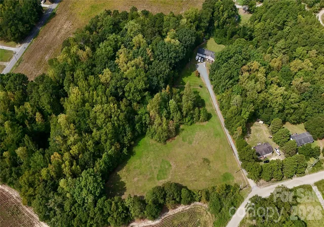 Photo 3 of Single family home for sale at 2292 Thornwell Rd, Lancaster, SC 29720 | MLS# 4422898 | Listing updated on 2026-10-09