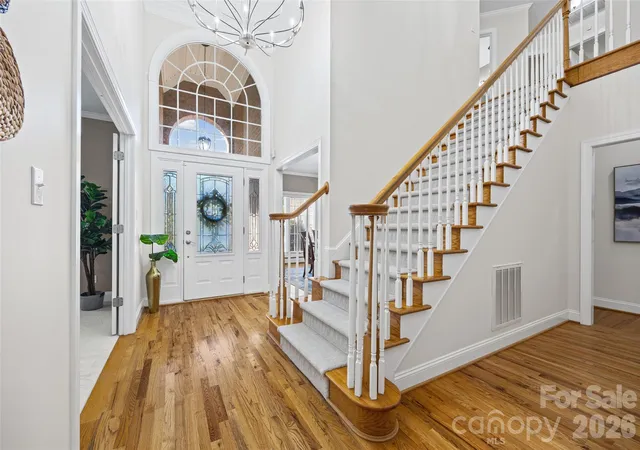 Photo 4 of Single family home for sale at 131 Summerfield Ct, Clover, SC 29710 | MLS# 4422916 | Listing updated on 2026-10-09