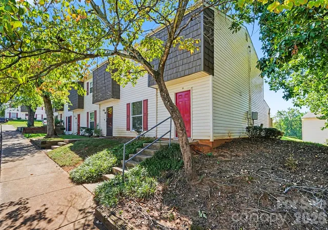 Photo 2 of Condo for sale at 7964 Shady Oak Trl #212, Charlotte, NC 28210 | MLS# 4422921 | Listing updated on 2026-09-13