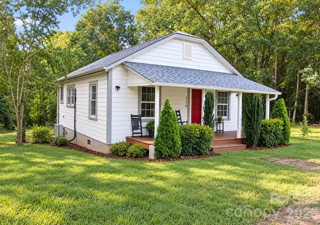 Photo 2 of Single family home for sale at 579 Hollis Rd, Ellenboro, NC 28040 | MLS# 4422930 | Listing updated on 2026-10-05