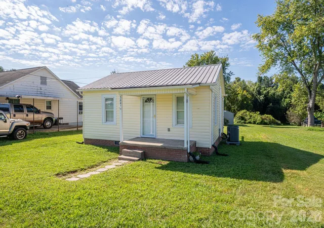 Photo 2 of Sale Pending at 3643 Icard Rhodhiss Rd, Connelly Springs, NC 28612 | MLS# 4422931 | Listing updated on 2026-09-23