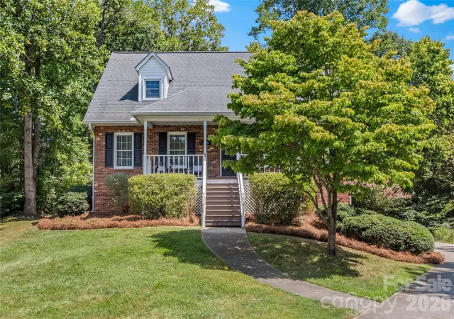 Photo 3 of Single family home for sale at 2513 Newington Ct, Clemmons, NC 27012 | MLS# 4422934 | Listing updated on 2026-09-17