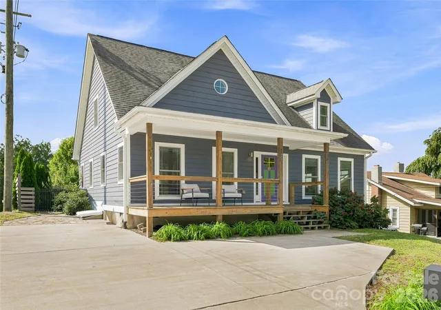 Photo 1 of Single family home for sale at 73 Mountain St, Asheville, NC 28801 | MLS# 4422936 | Listing updated on 2026-10-06