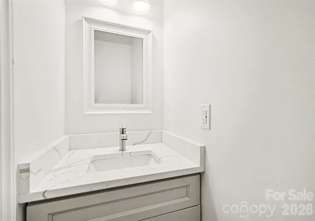 Listing Photo 2 - Condo for sale in building located at 1231 Archdale Dr, Charlotte, NC 28217 - Unit #A