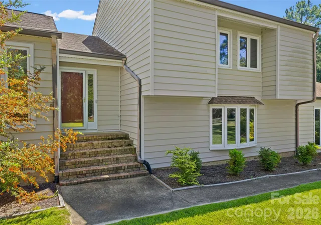 Photo 1 of Single family home for sale at 1680 Meadowdale Rd, Rock Hill, SC 29732 | MLS# 4422966 | Listing updated on 2026-09-12