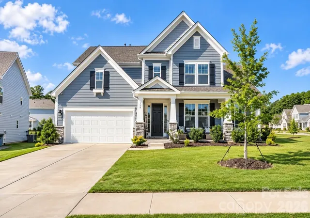 Photo 2 of Single family home for sale at 129 Clawton Loop, Mooresville, NC 28115 | MLS# 4422977 | Listing updated on 2026-10-08