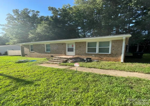 Photo 1 of Single family home for sale at 133 Hickory Ln, York, SC 29745 | MLS# 4423004 | Listing updated on 2026-09-25