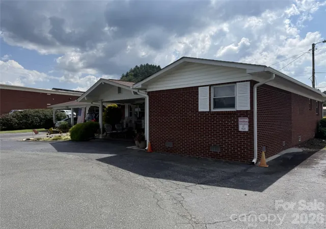 Photo 3 of Single family home for sale at 251 Rodney Orr Byp, Robbinsville, NC 28771 | MLS# 4423007 | Listing updated on 2026-09-12