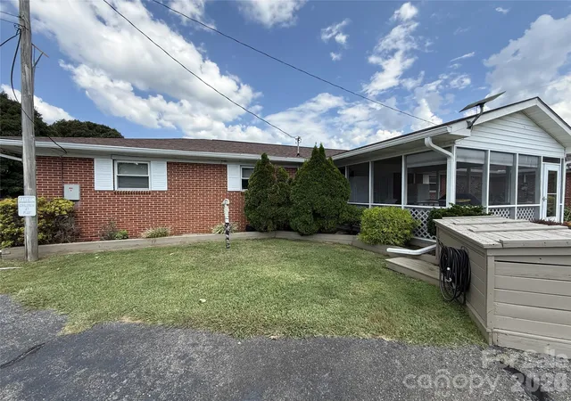 Photo 4 of Single family home for sale at 251 Rodney Orr Byp, Robbinsville, NC 28771 | MLS# 4423007 | Listing updated on 2026-09-12
